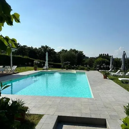 Antica Castelli مزرعة للإقامة غوبيو